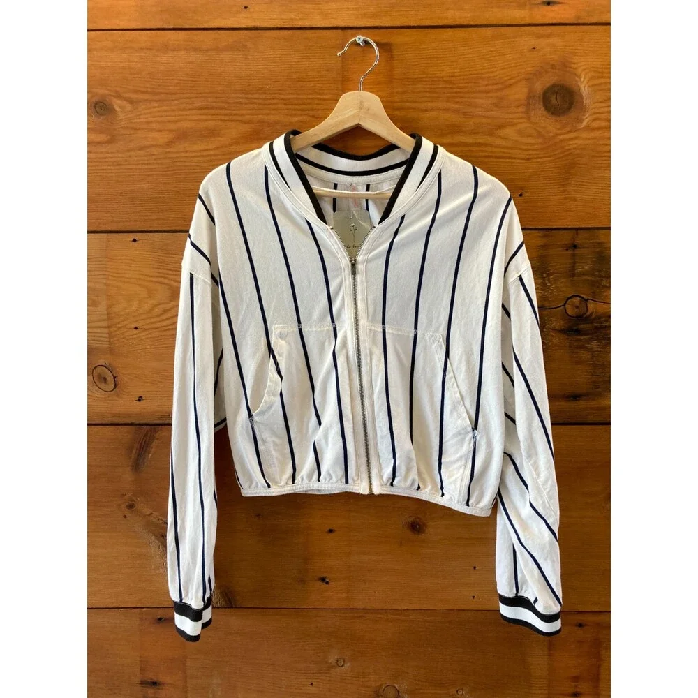 FP Movement Free People White Stripe Off Duty Top Shorts Set - Size XS - 0720LP